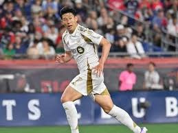 成都蓉城半程夺冠前景分析及隐忧
